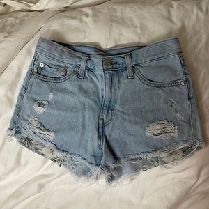 Levi’s High Waisted Light Blue Wash Distress Shorts W/ Floral Peekaboo Pockets